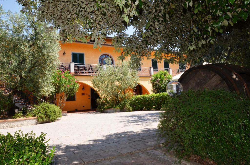 Poggio Degli Olivi Bed & Breakfast 3*